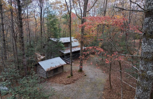 Dial Cabin | Cabin+Hot Tub+Creek+Natl Forest+Fire Pit+Pool Table
