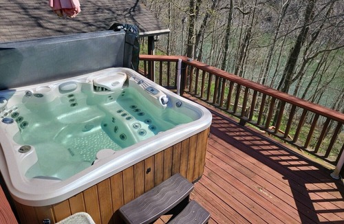 Somerset Cabin | Cabin in the Treetops - Somerset, KY