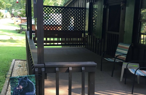 Bruin Cabin | Cabin near Grayson Lake State Park KY 2 bedroom, 2 full bathrooms sleeps 4 plus