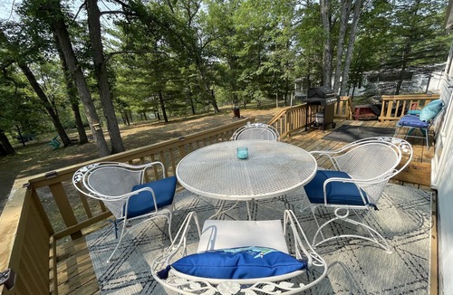 Briley Cottage | Cabin on the lake orv’s and campers welcome!