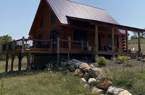 Burks Fork Cabin | Cabin on the Rocks w/ Hi Speed Internet