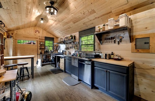 Sylva Cabin | Cabin Retreat with Scenic Ridge Views & Firepit Pavilion in Sylva, North Carolina
