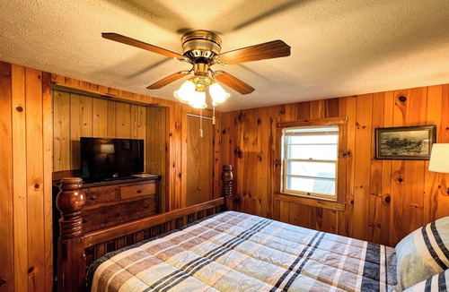 Mouth of Wilson Cabin | Cabin w/ Views/Pond/Foosball Table by Camp Cheerio