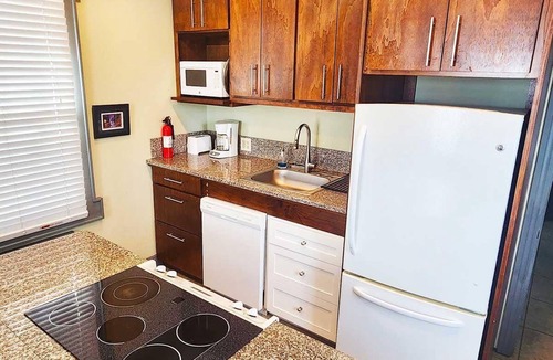 Gretna House | Camellia 1 bdrm apt. at Crescent Moon Villas