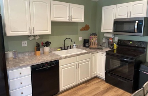 Campbellsville Cottage | Can't BEAR to Leave - Cottage D