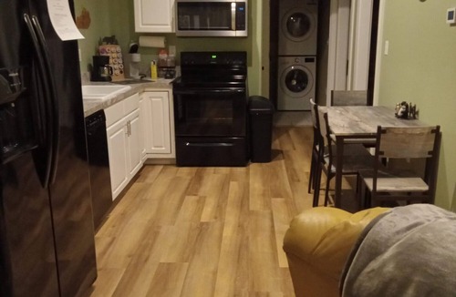 Campbellsville Cottage | Can't BEAR to Leave - Cottage D
