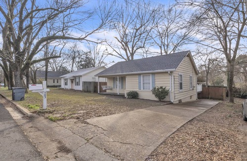 Starkville House | Canary Cottage, 3BR Near MSU, Patio and yard!