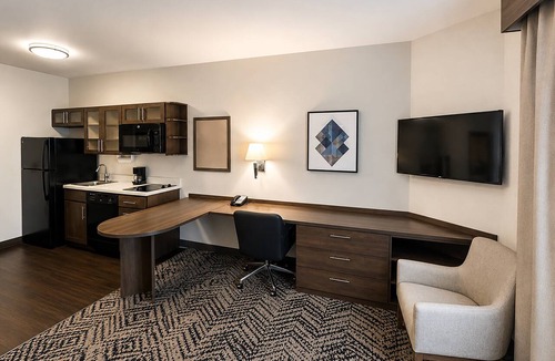 Auburn - Opelika Hotel | Candlewood Suites Auburn by IHG