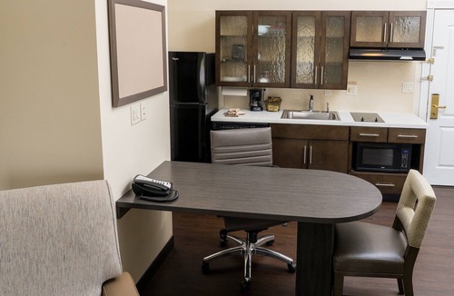 Stevensville Hotel | Candlewood Suites St. Joseph/Benton Harbor by IHG