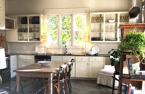 Oxford Cottage | Canterbury Cottage-Charming Home 3 miles from the Square-Sleeps 8