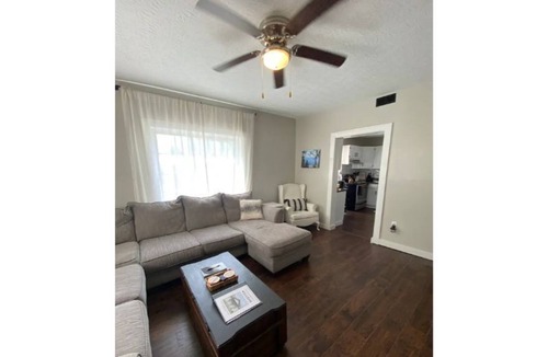 Salem Cottage | Canton Cottage- Modern Farmhouse 2 Bedroom