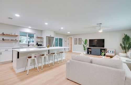 Pelican Cottage | Cape Coral Home w/Pool & Boat Dock, 5 Mi to Beach