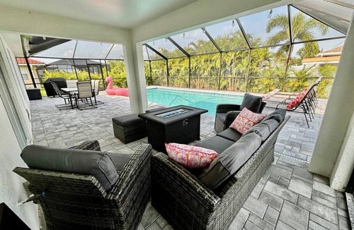 Mariner House | Cape House-Heated Pool-Fire Pit-Private Backyard-Close to many attractions