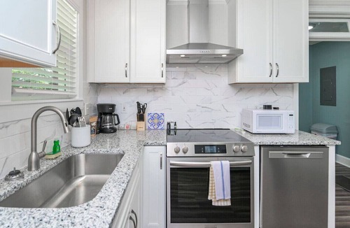 Columbia Apartment | Capes Cottage | 1BR Near Rosewood