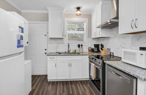 Columbia Apartment | Capes Cottage | 1BR Near Rosewood