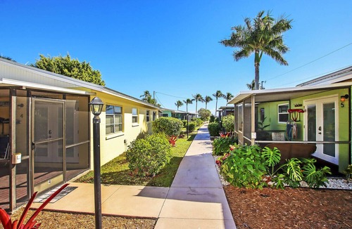 Captiva Cottage | Captiva Cottage #2 Bayfront 1 Bedroom /1 Bath Cottage