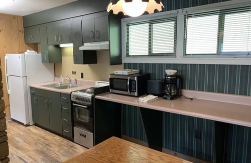 Gatlinburg Apartment | Carr's Northside - Family Suite 3 Bedrooms
