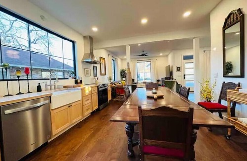 Springfield House | Casa Delmar! In the Heart of SGF! Right by MSU