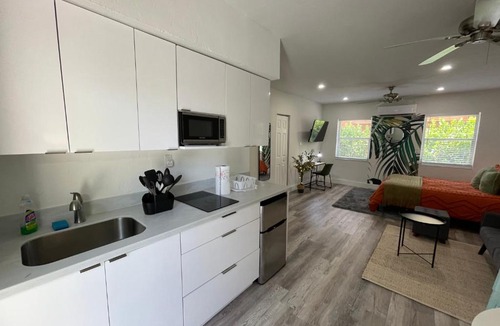 East Little Havana Apartment | Casa Habana Studios
