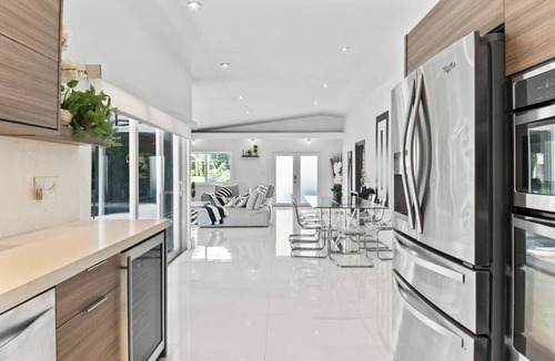 Ojus Villa | Casa joia | heated pool | 15m beach | 5m to shul