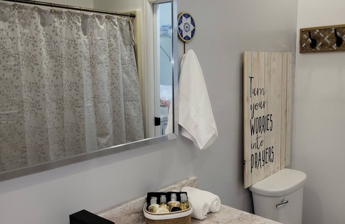 Oak Ridge Condo | Casa Ridge Condo - Near park, Greenway, and rowing. Free parking
