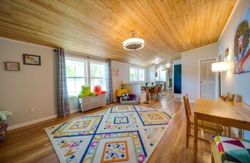 Steele Creek House | Castaway Cove 5 Bed Lake Retreat Fire Pit Hot Tub!