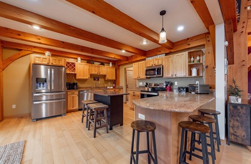 Friendsville House | Castle-Style Escape w/Lake & Ski Access