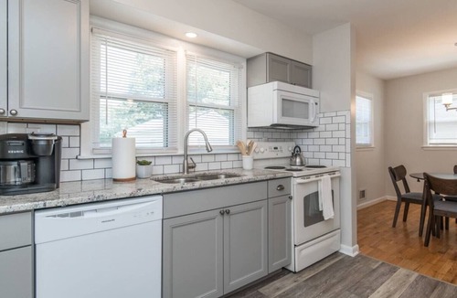 Open Gates House | Cecil's Cozy Cottage