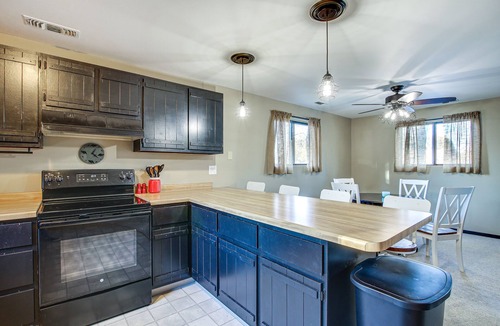 Cecil House | Cecil Vacation Rental: Walk to Shawano Lake!