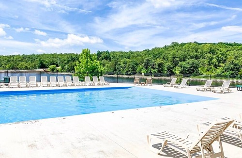 Reeds Spring Cabin | Cedar Ridge Cabin, Stonebridge Village