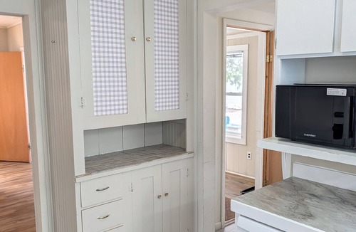Beulah House | Centennial House - Historic Home with Lakeview! Just 2 blocks from Downtown and Beach!