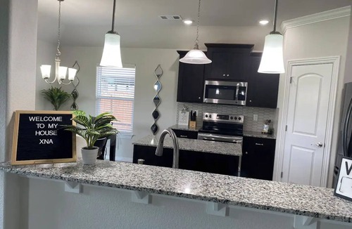 Lowell House | Central NWA-Games, Concerts, Nature and More