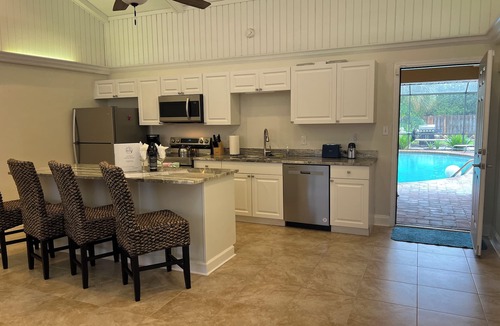 McGregor House | Central Retreat! Easy access to beaches and downtown Ft Myers.