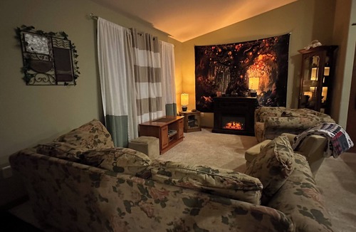 Schofield House | Central WI Getaway Retreat