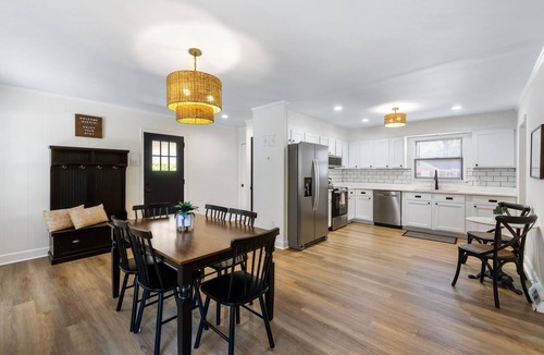 North Charleston House | Charleston Retreat w/Hot Tub & Fire Pit