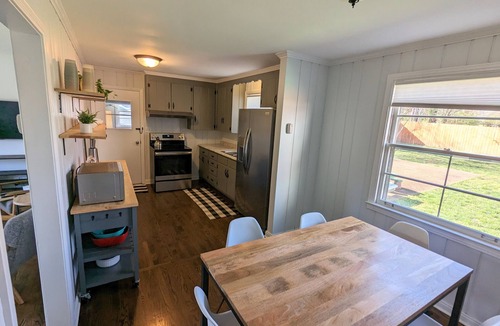 Charlotte Park House | Charlotte Park Cottage close to downtown