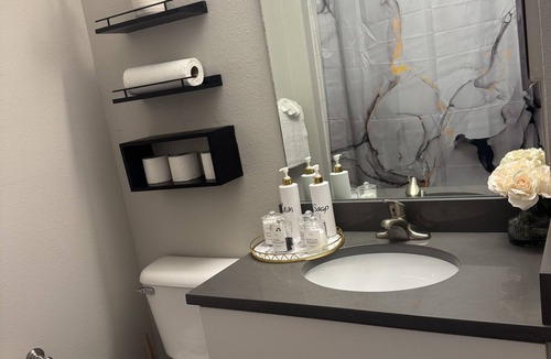 Green Hills Apartment | Charming 1-bedroom apartment with AC, WiFi in vibrant Nashville
