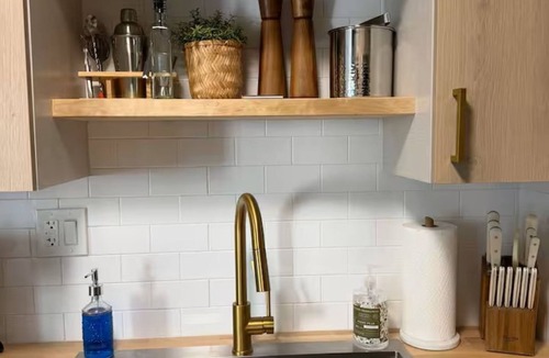 Bonnycastle Condo | Charming 1-bedroom Bohemian-Inspired condo Louisville