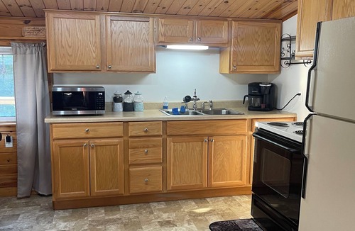 Briley House | Charming 1-bedroom house with WiFi and AC in awesome Atlanta, MI.