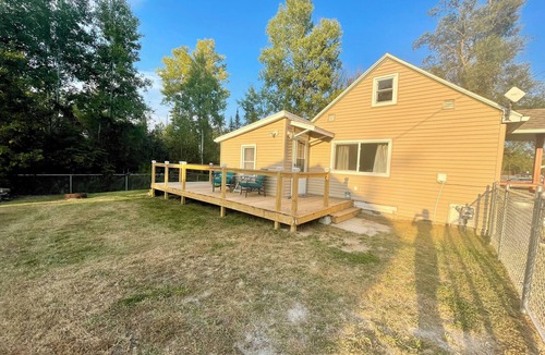 Briley House | Charming 1-bedroom house with WiFi and AC in awesome Atlanta, MI.