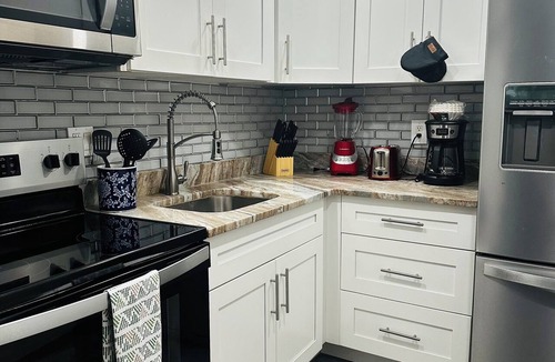 Delray Beach Apartment | Charming 1-bedroom apartment in prime E Delray Beach with WiFi, AC, pets welcome