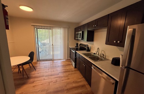Columbia Apartment | Charming 2-Bed, 1-Bath Modern Retreat
