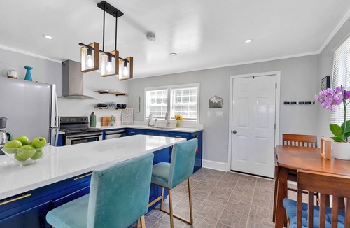 Church Street Cottage | Charming 2-bedroom cottage with WiFi, AC in enjoyable Atlanta