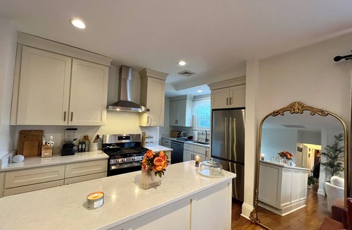 Lewisburg House | Charming 2-bedroom duplex with AC, WiFi in delightful Lewisburg. Walkable to all