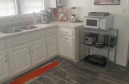 Greensburg House | Charming 2-bedroom house with WiFi, AC in welcoming Greensburg.