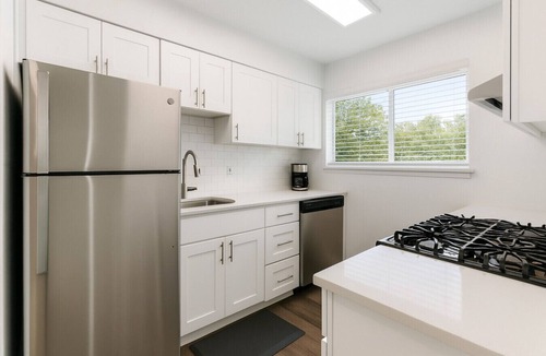 Shannon Apartment | Charming 2BR Hoover Retreat w/Easy Parking - Room Only