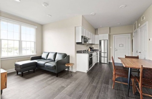 New Orleans Hotel | Charming 2BR Oasis Close to New Orleans Hotspots