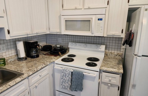 Grovetown House | Charming 3 bd 2 bath home in Grovetown GA just off I20 exit 194