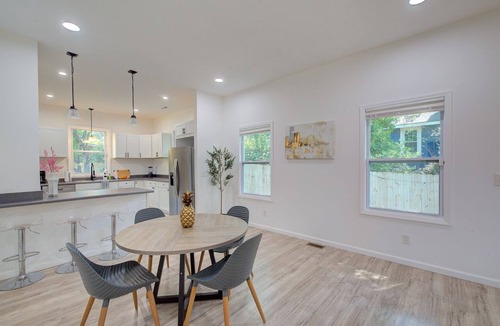 Spartanburg House | Charming 3 bdrm, 2 ba house with fence centrally located to everything, I85, I26