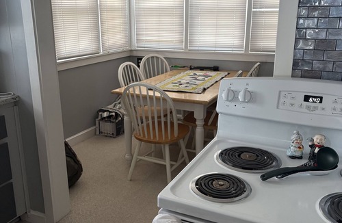 Lake City Cottage | Charming 3 bedroom cottage on Lake Missaukee in beautiful Lake City with WiFi